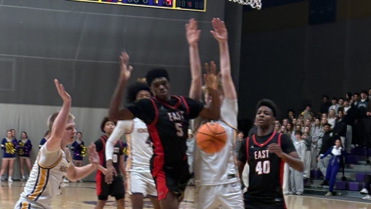 Hononegah survives East 53-47 in a defensive nail-biter