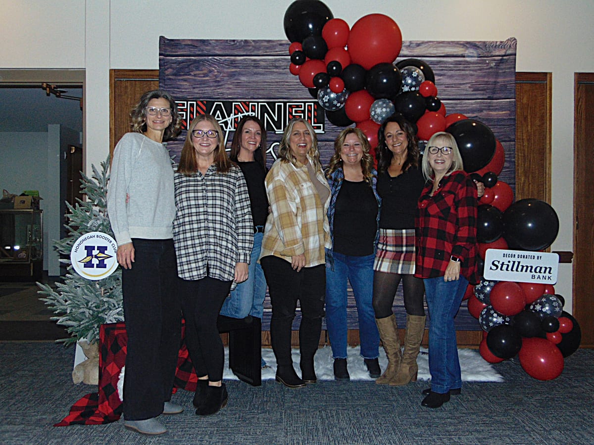 Hononegah Booster Club‘s Flannel and Frost event supports athletics and education