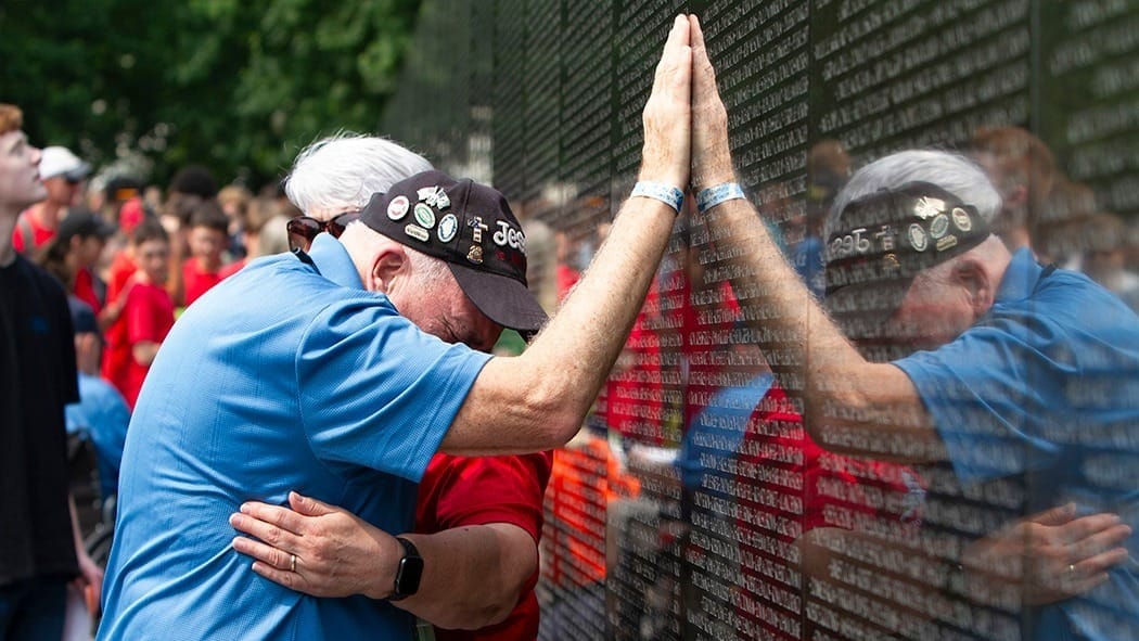 VetsRoll trip gives veterans proper closure, gratitude and respect, with three Hononegah students assisting