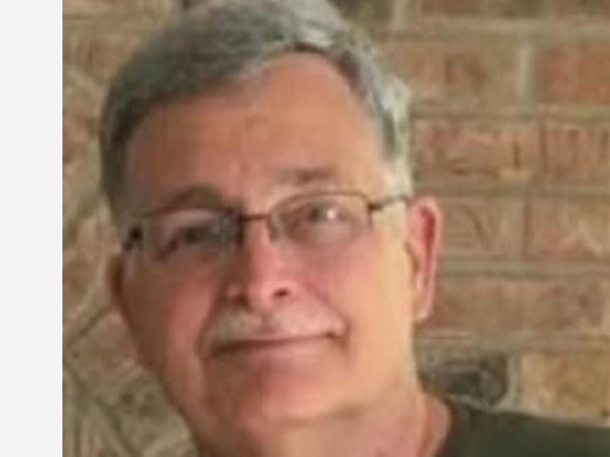 Steve Dwyer (1952-2022) graduated from Hononegah and joined the ROTC