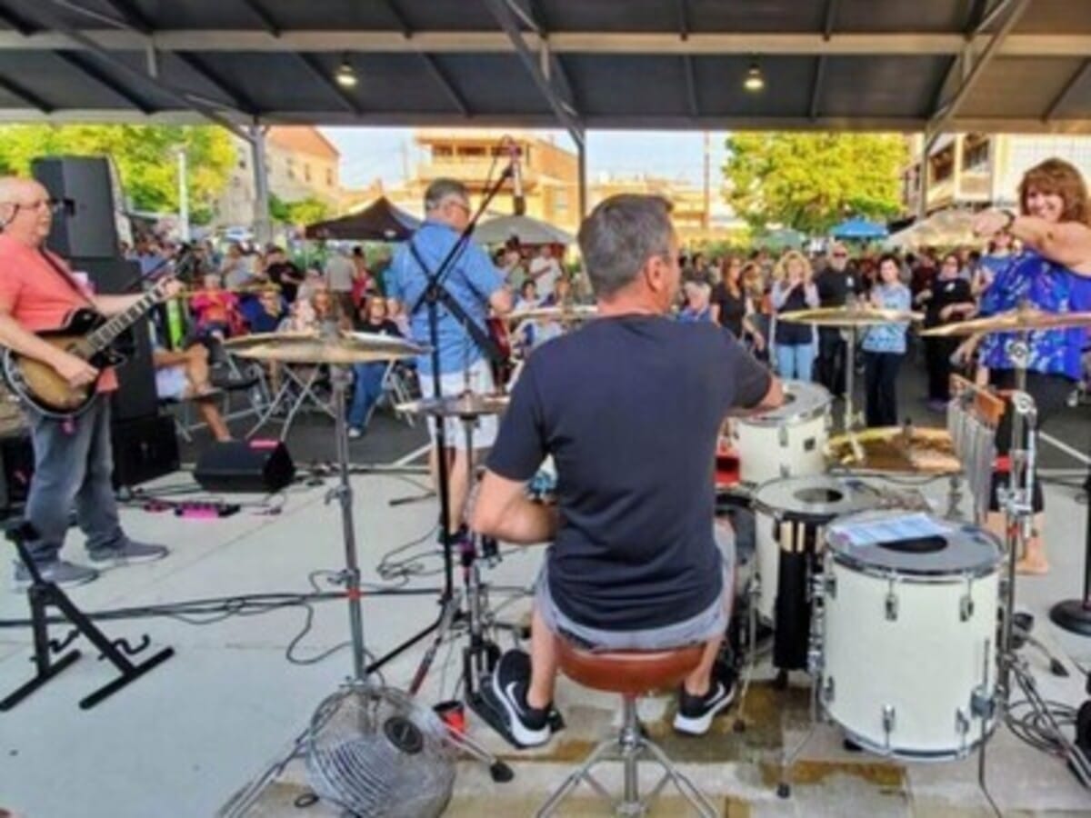 Live Music: That Gurl