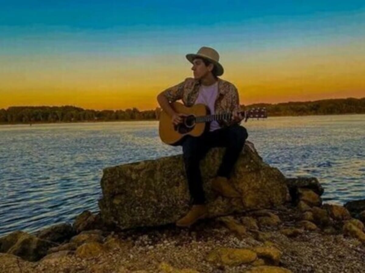 Music: Carson Hall at After the Vine