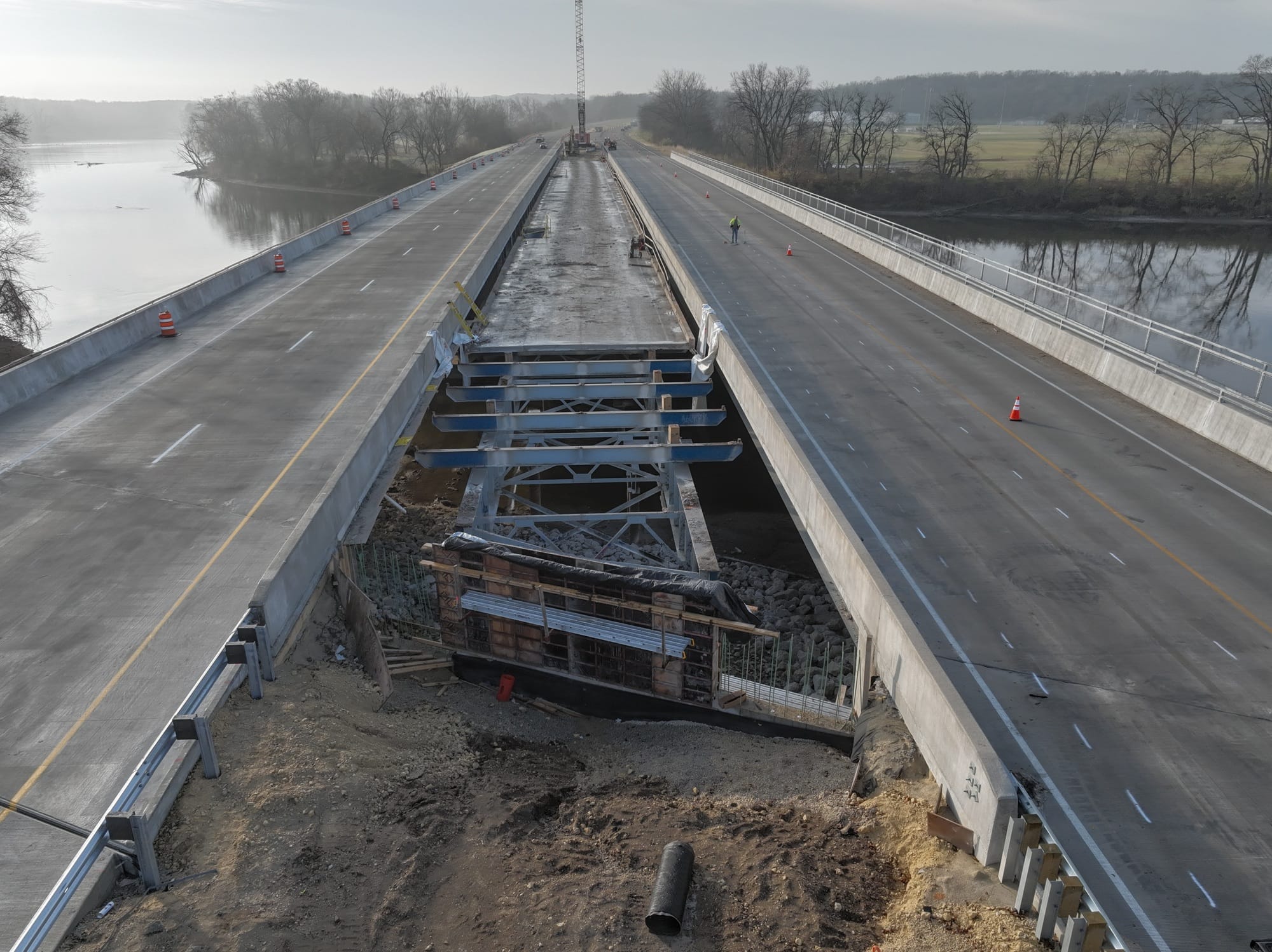New Illinois 2 bridges over Rock River in Rockton are done