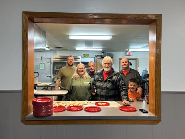 Decorating Christmas cookies at Roscoe VFW