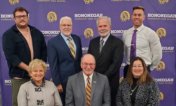 Hononegah swears in reelected school board members