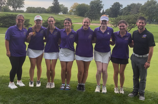 Hononegah Golf Sends Boys and Girls Through to Sectionals