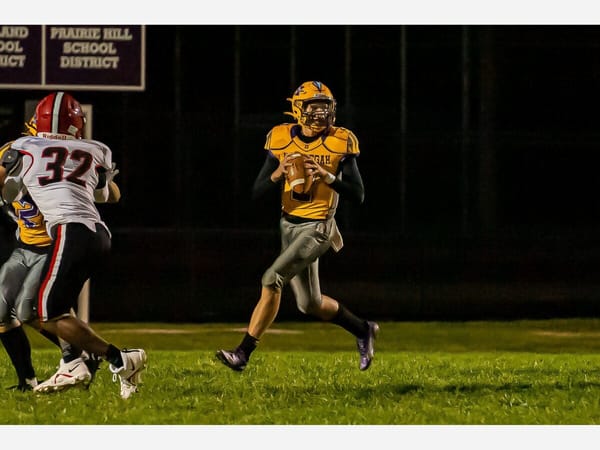 Cole Warren rocketing up recruiting boards after a huge junior season quarterbacking the Hononegah Indians