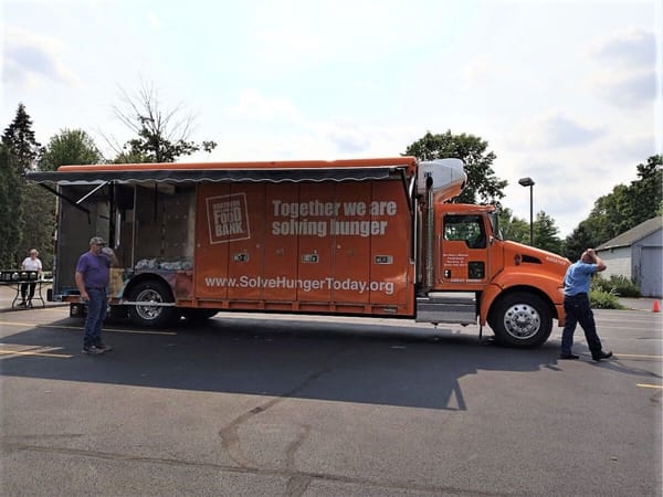 Mobile Food Pantry in Roscoe: free food for neighbors in need