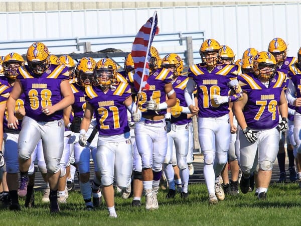 Hononegah Football reaches the quarterfinals for the first time in a quarter century