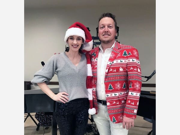 Opening night of Rockton Christmas Walk featured music for everyone, from rollicking piano duos to “Rocky Mountain High” folk songs