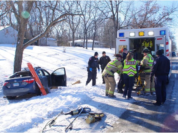 Single-car accident in Roscoe Township sends driver to hospital