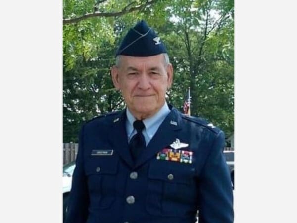 Donald Christman (1933-2022) flew bombers, directed budgets, ushered at church