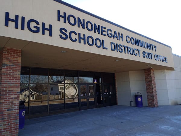 Hononegah Board of Education recognizes Golden Apple nominees, other achievements