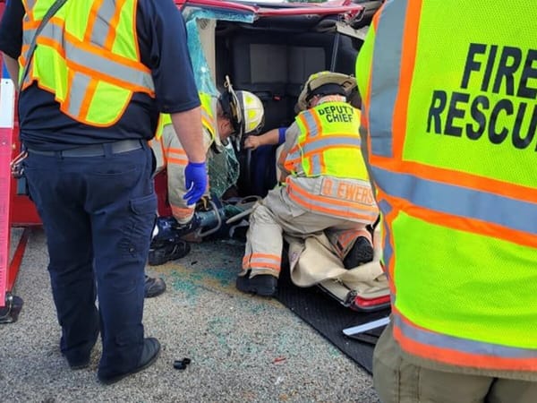 Three vehicles, two injuries in Rockton