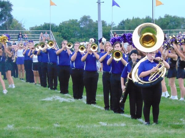 28th annual Purple and Gold Festival pumps up Hononegah spirit for new school season