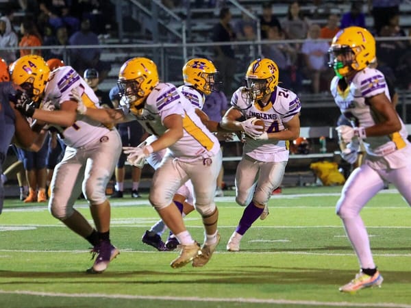 4-0 Hononegah takes on East in a battle in the NIC-10
