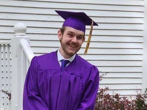 Roscoe man dies in crash, only months after graduating from Hononegah