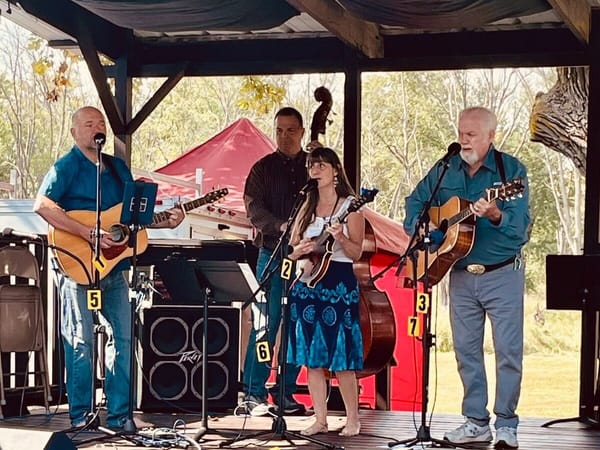 Two Rivers Bluegrass Festival fits two dozen bands into Harrison, Illinois