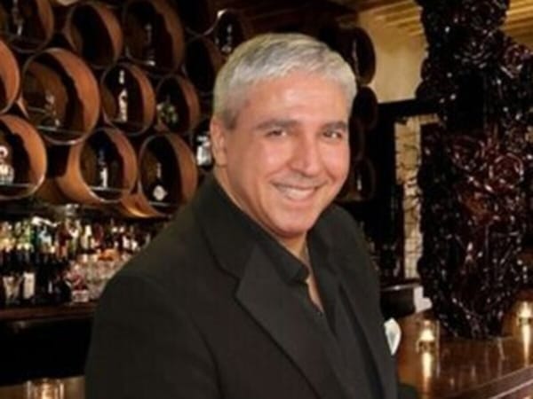 Live Music: Vince Amore