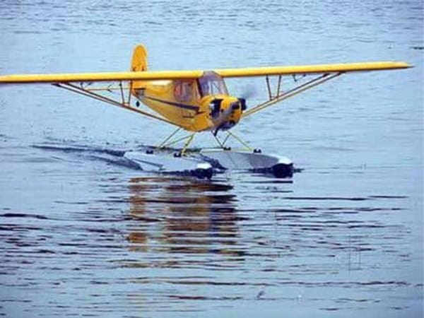R/C Water Float Fly