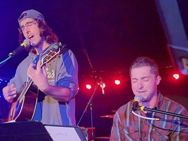 Live Music: VanDwellers