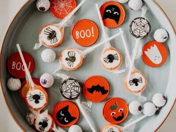 Trick or Treat in Roscoe