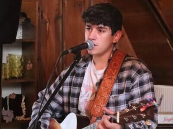 Music: Carson Hall at After the Vine