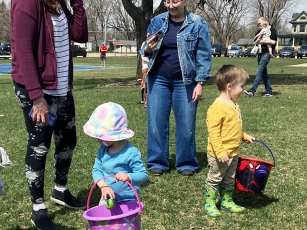 Photos: Easter Egg Hunt at Leland Park