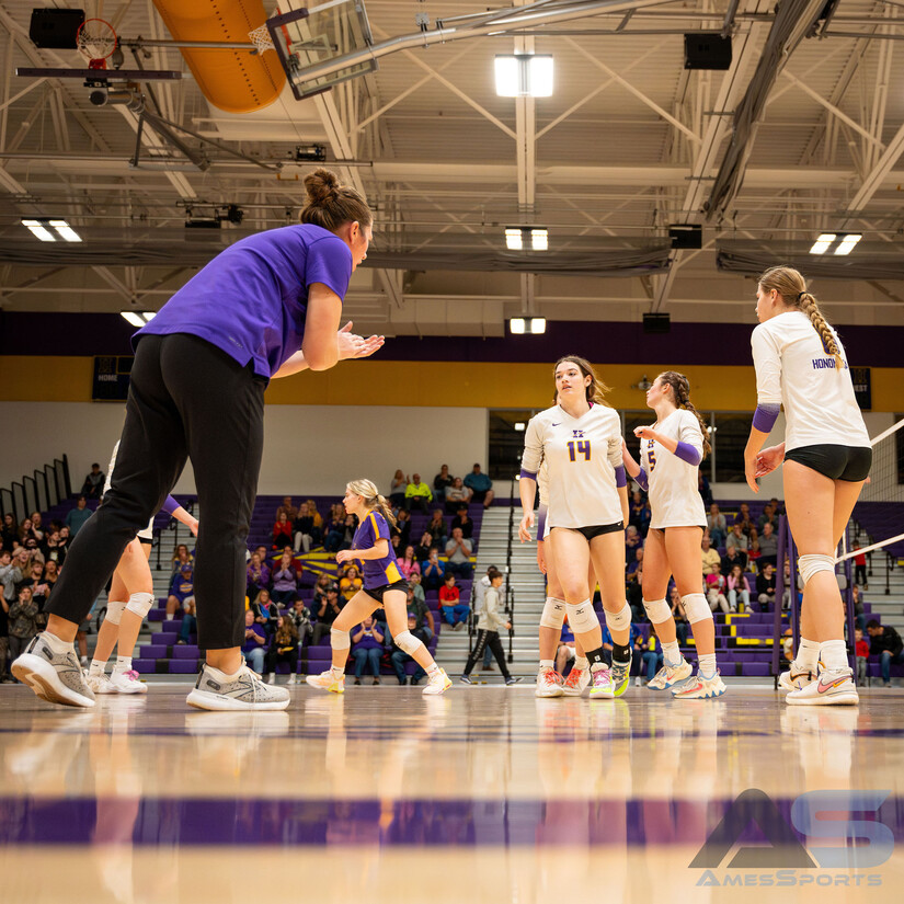 Hononegah Indians Volleyball Coach Kaylee Libby encourages her players