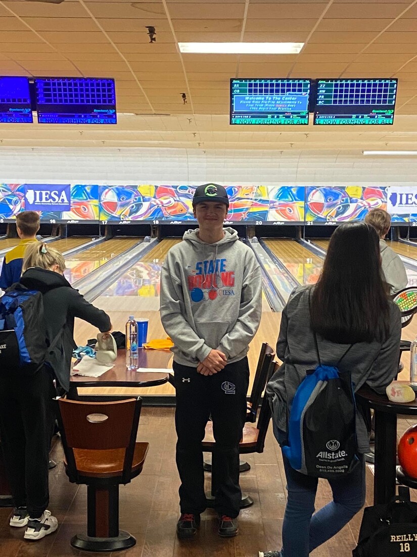 Dutton More Illinois Elementary School Association Bowling State Tournament at Town and Country Lanes in Joliet, llinois