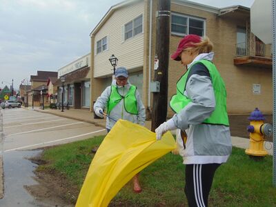 Volunteers beautify their surroundings during Great American Cleanup